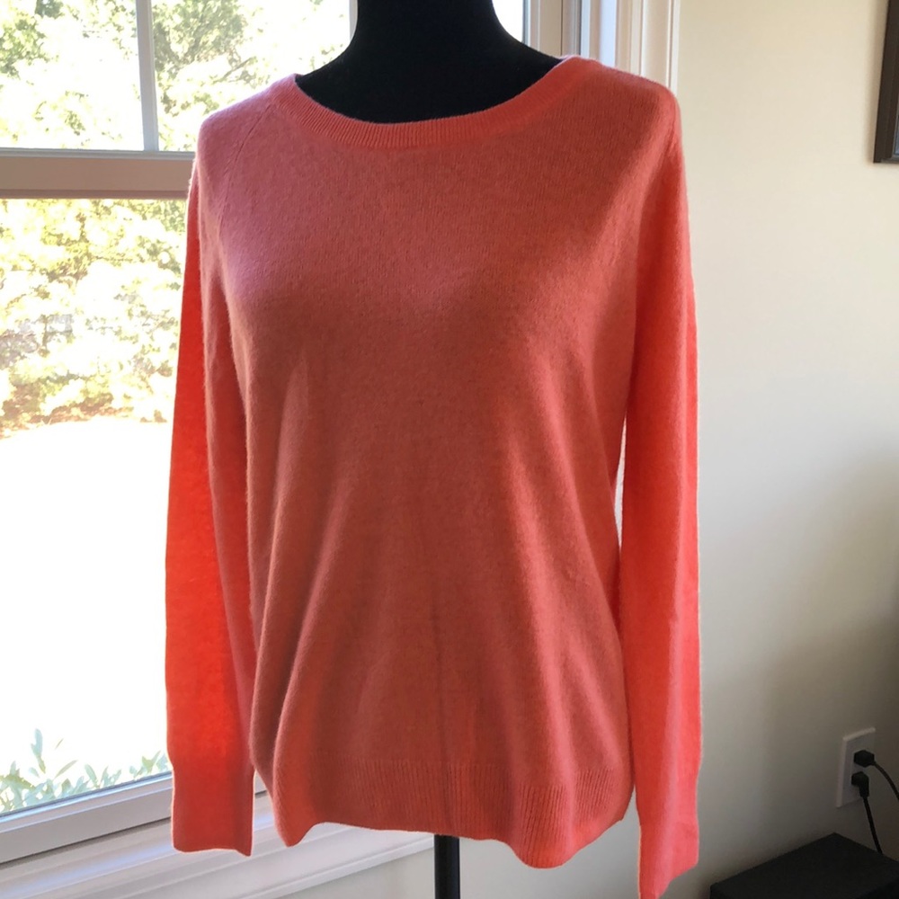 Women’s cashmere sweater